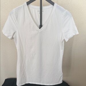 Amazon Essentials Classic White V-Neck Tee